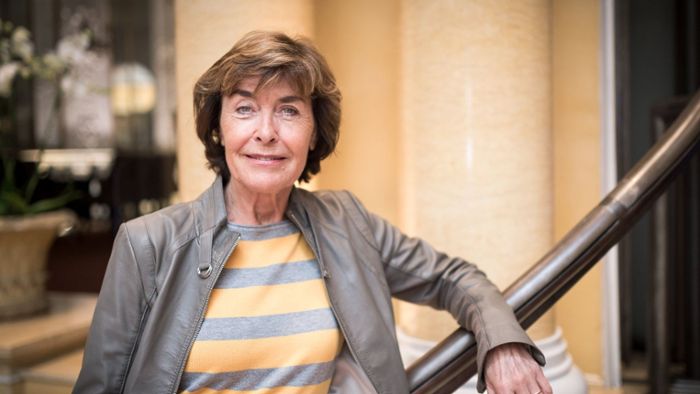 Trauriger Abschied von Thekla Carola Wied – Rückzug einer TV-Ikone trauriger abschied von thekla carola wied